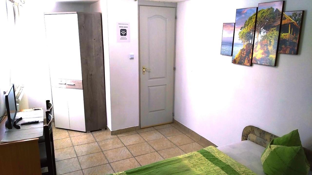 Hostel Maros Győr Esterno foto